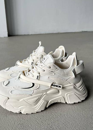 Класні , зручні, практичні ,стильні жіночі кросівки, топова модель в наявності