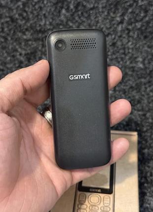 Кнопочний телефон gsmart f 240 4