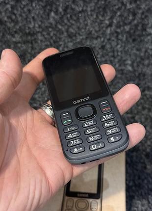 Кнопочний телефон gsmart f 240 5
