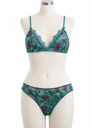 Напівпрозорий комплект білизни в зеленому та фіолетових кольорах труси ліф