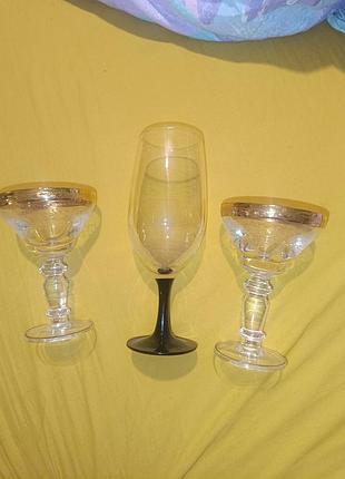 Бокалы производство франция цена 900 гр за одну штуку состояние хорошее все целое