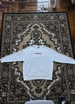 Світшот від бренду nike