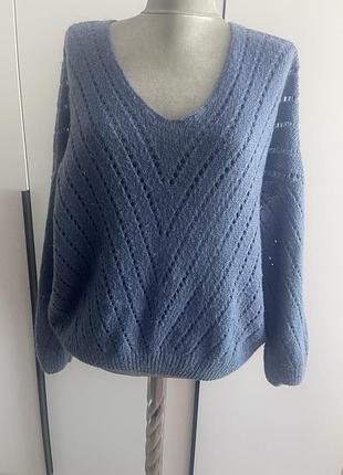 Кофта ,светр італія вовна в складі