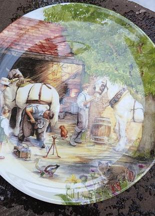 Фарфорова інтер'єрна тарілочка the blacksmith.