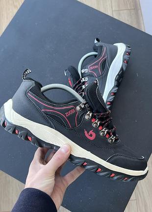 Кросівки zuodi