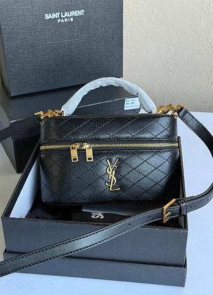 Сумка gaby saint косметичка черная золотая фурнитура с ремнем