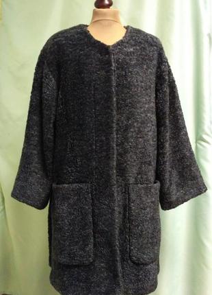 Элегантное пальто меховое серого цвета1 фото
