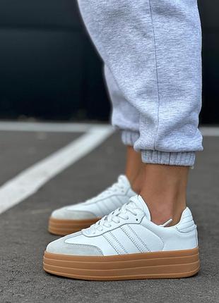 Кроссовки на платформе белые кожаные