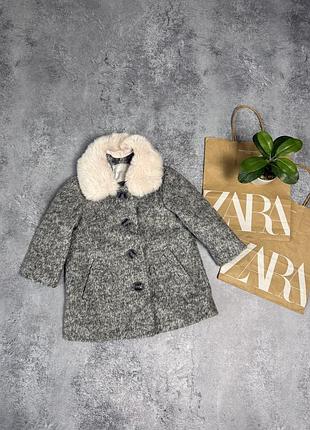 Пальто для дівчинки