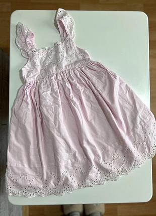 Красива літня сукня плаття