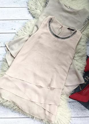 Ассиметричная персиковая блуза с украшением бисером нарядная1 фото
