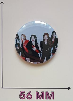 Значок на шпильці 5,6 см айдиль (g)i-dle