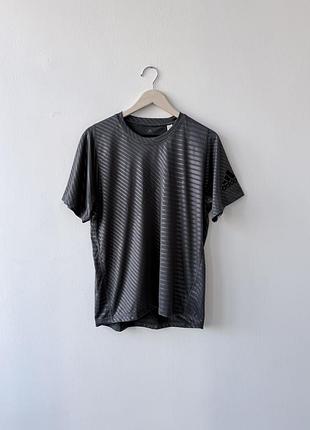 Спортивна футболка adidas