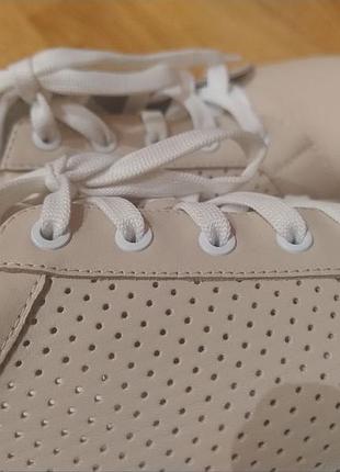 Шкіряні кеди бежеві 40р