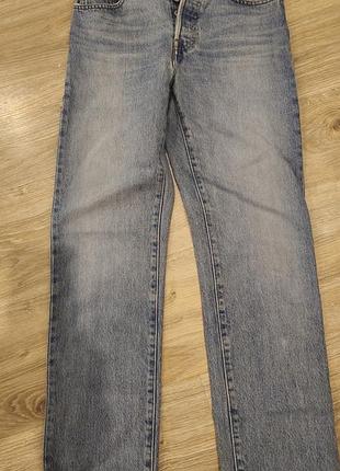 Джинси с м