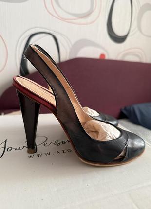 Шкіряні босоніжки carlo pazollini 37розмір