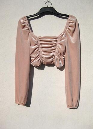 Красивый велюровый нюдовый топ с рукавом с оборками на резинке h&m