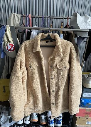 Чоловіча шерпа як levi’s