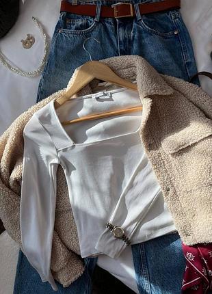 Базовий лонслів в рубчик в білому кольорі