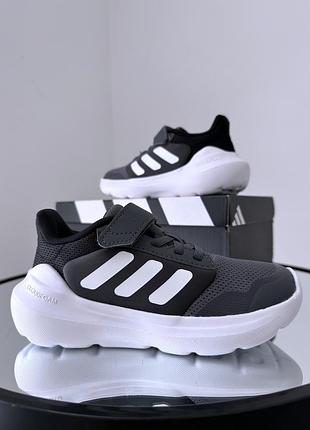 Круті футуристичні кросівки на липучках adidas tensaur run