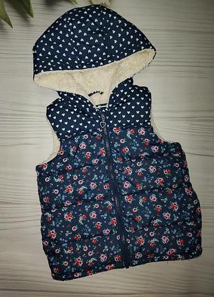 Теплая жилетка в цветы tu