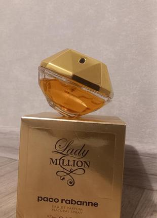 Духи lady million женские 50 мл.оригинал
пробивается по коду.
причина продажи-подарили, но аромат не мой