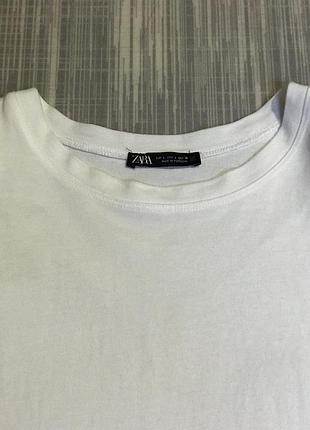 Zara💙жіночий одяг/біла футболка з підплічниками💛