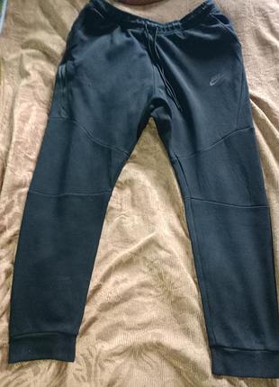 Спортивные штаны nike sportswear tech fleece jogger.