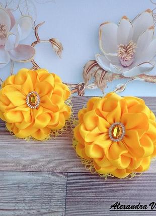 Святкові бантики для волосся