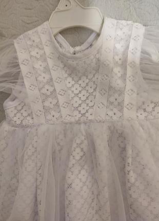 Біла сукня , розмір 74.заміри всі на фото.. 
можу зробити додаткові фото.