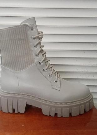 Чоботи жіночі зимові натуральні шкіра хутро товста зимова неслізька підошва!