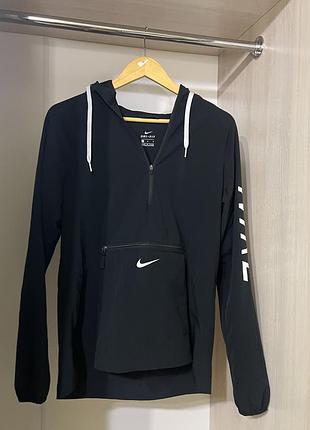 Вітровка nike