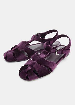 Оригинальные бархатные сандалии в Риме стиле из новой коллекции zara new original.