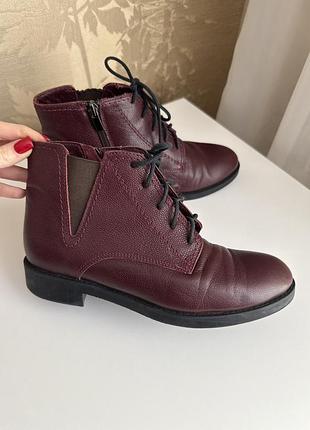 Кожаные женские ботинки