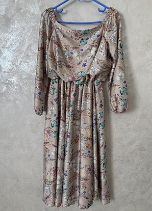 Женское платье