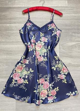 Атласна нічна сорочка жіноча з мереживом домашня