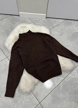 Коричневий шоколадний светр