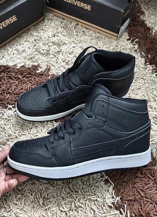 Кросівки високі 43,44 розпродаж