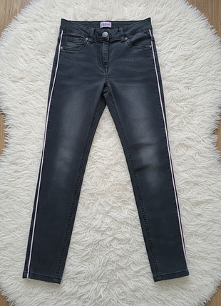 Джинси. фірмові джинси на дівчину. скіні. 8/10 років.