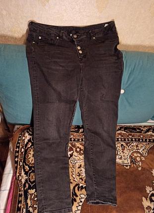Жіночі джинси темно-сірого кольору