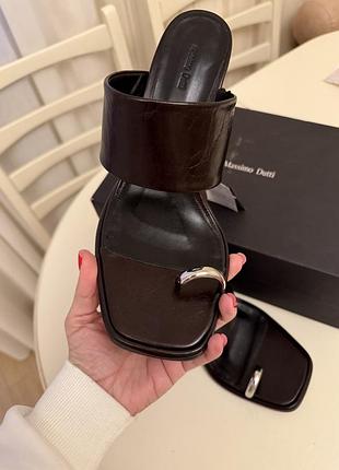 Босоніжки нові. massimo dutti