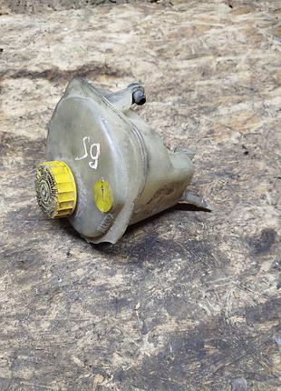 Бачок головного тормозного циліндра	4b0611301e audi a6 c5, vw passat b5