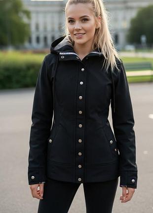 Чорна подовжена термо куртка з капюшоном на кнопках