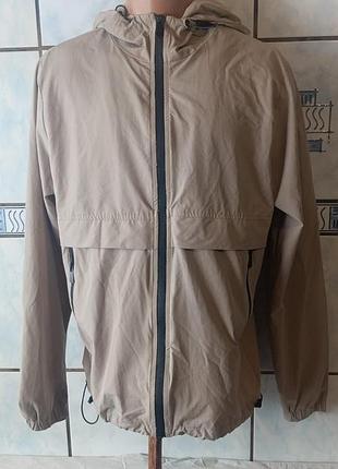 Вітровка чоловіча