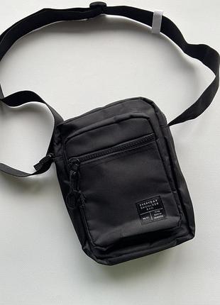 Чорна чоловіча сумка на ремішку
