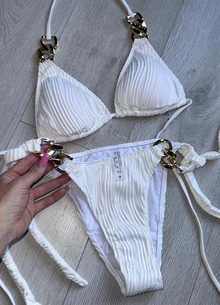 Білий купальник на зав'язках з пушап м розмір дуже якісний