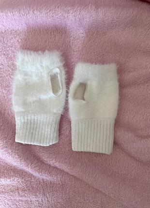 Білі рукавички‑мітенки жіночі, пухнасті