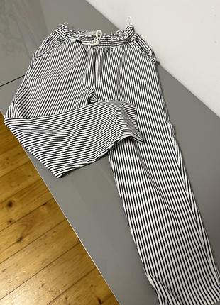 Дуже класні штани на дівчинку ріст 110