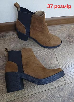 Сапоги весна для женщин размер 37 состояние новых