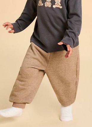 Теплые брюки на мальчика sinsay